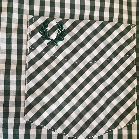 Fred Perry- Button Down - Picture 3 of 8
